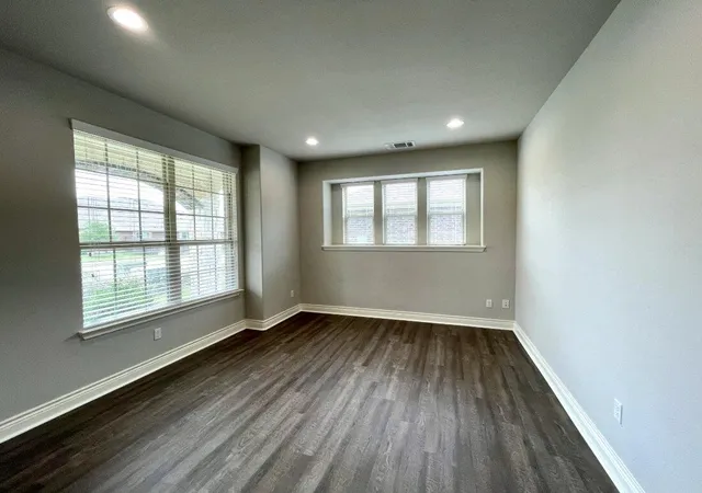Photo 3 of Single family home for sale at 218 Summer Pointe Dr, Buda, TX 78610 | MLS# 4528585 | Listing updated on 2026-10-09