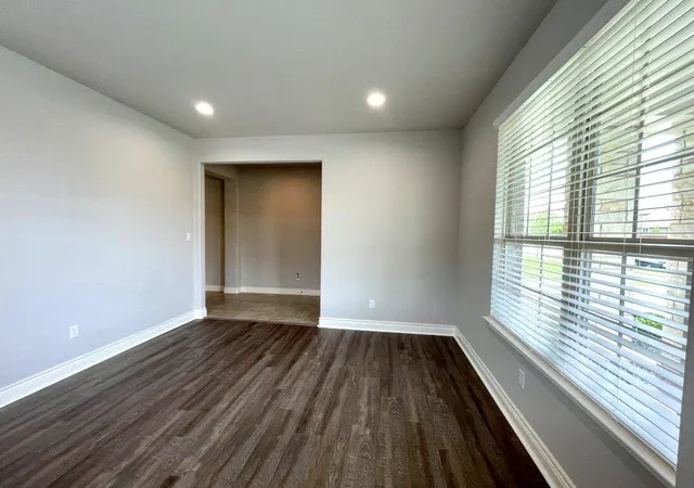 Photo 4 of Single family home for sale at 218 Summer Pointe Dr, Buda, TX 78610 | MLS# 4528585 | Listing updated on 2026-10-09