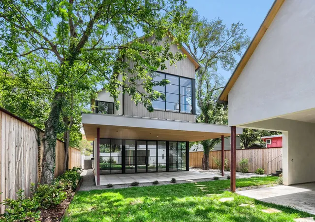 Photo 3 of Single family home for sale at 1104 Maufrais St, Austin, TX 78703 | MLS# 5262167 | Listing updated on 2026-10-10