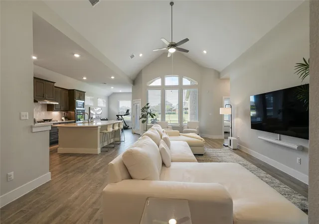 Photo 4 of Single family home for sale at 238 Wild Pecan Loop, Buda, TX 78610 | MLS# 9584079 | Listing updated on 2026-10-10