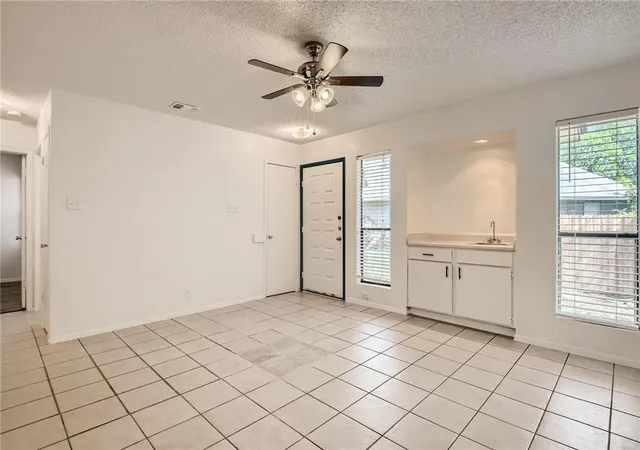 Photo 4 of House for sale at 905 & 907 Chisholm Cv, Round Rock, TX 78681 | MLS# 9690968 | Listing updated on 2026-10-10