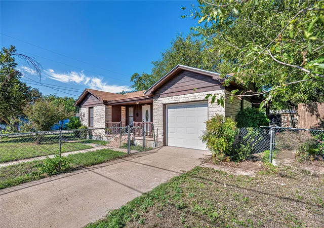 Photo 3 of Single family home for sale at 1501 N Park St, Killeen, TX 76541 | MLS# 6485679 | Listing updated on 2026-10-14