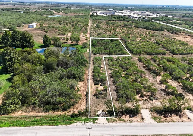 Land for sale at Lot 1 County Rd 422, Pleasanton, TX 78064 | MLS# 2719296