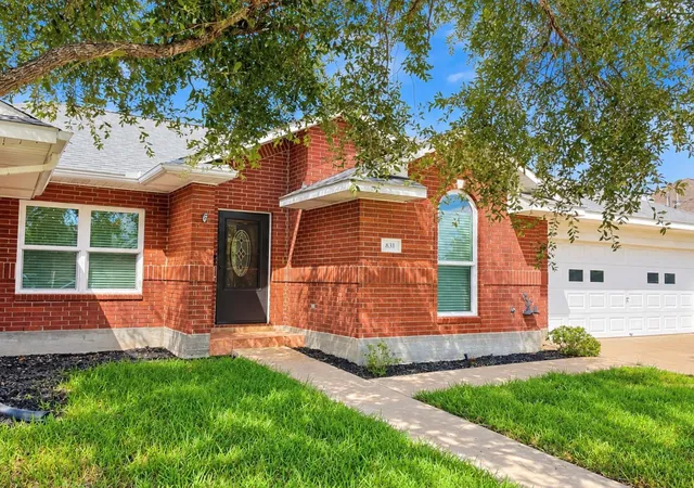 Single family home for sale at 831 Whispering Oaks Dr, Giddings, TX 78942 | MLS# 1120110