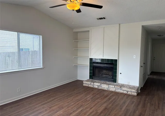 Photo 2 of House for sale at 801 Country Aire Dr, Round Rock, TX 78664 | MLS# 1071258 | Listing updated on 2026-10-19