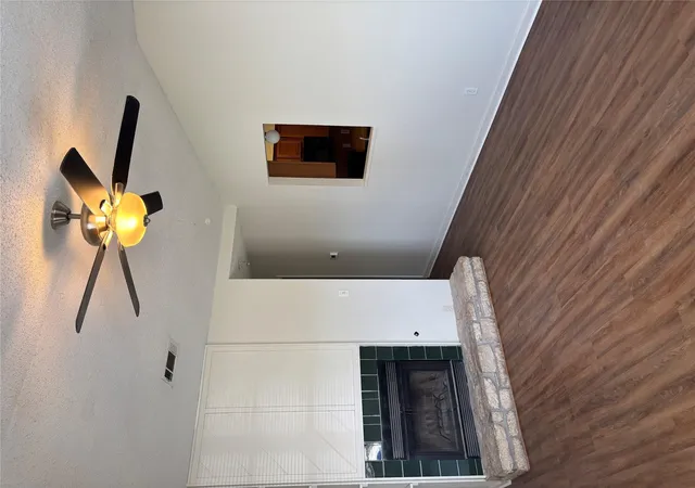 Photo 3 of House for sale at 801 Country Aire Dr, Round Rock, TX 78664 | MLS# 1071258 | Listing updated on 2026-10-19