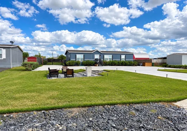 Photo 2 of Manufactured home for sale at 539 El Dorado Dr, Kyle, TX 78640 | MLS# 2043778 | Listing updated on 2026-10-18