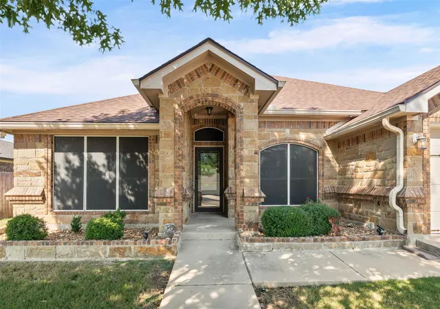 Photo 3 of Single family home for sale at 4930 Sean Patrick Gln, Temple, TX 76502 | MLS# 6735842 | Listing updated on 2026-10-11