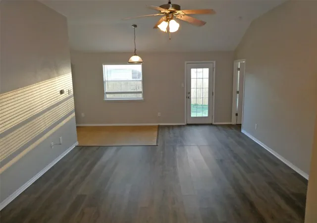 Photo 3 of Single family home for sale at 113 Soapstone Dr, Jarrell, TX 76537 | MLS# 4326010 | Listing updated on 2026-10-13