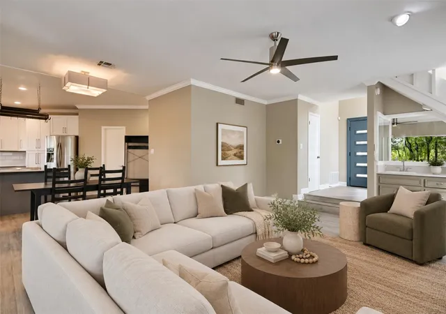 Photo 4 of Single family home for sale at 9202 Knoll Crst Loop, Austin, TX 78759 | MLS# 1760823 | Listing updated on 2026-10-29