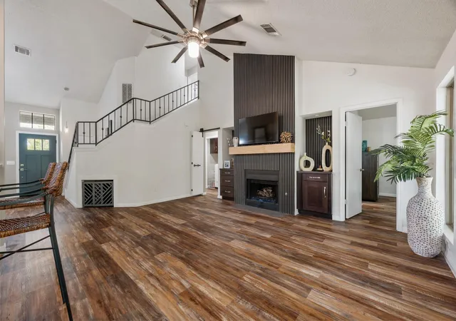 Photo 4 of Single family home for sale at 1102 Rambling Trl, Cedar Park, TX 78613 | MLS# 4996260 | Listing updated on 2026-10-16