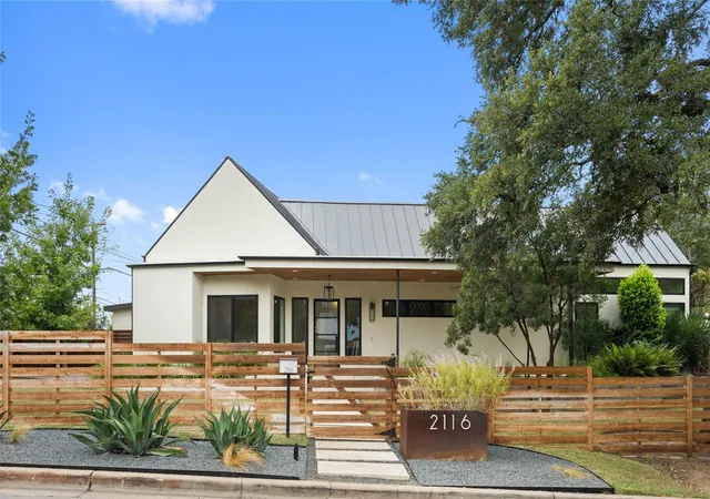 Photo 2 of Single family home for sale at 2116 Kenwood Ave, Austin, TX 78704 | MLS# 5047433 | Listing updated on 2026-10-25
