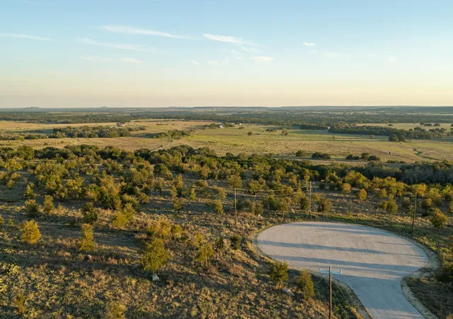 Photo 2 of House for sale at 21 Night Sky Dr, Lometa, TX 76853 | MLS# 9151375 | Listing updated on 2026-10-13