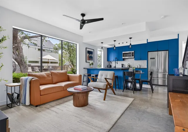 Photo 3 of Sale Pending at 1605 Chelsea Ln #2, Austin, TX 78704 | MLS# 5941040 | Listing updated on 2026-10-27