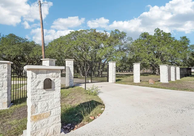 Photo 3 of Single family home for sale at 2833 Cedar Holw Rd, Georgetown, TX 78628 | MLS# 1057508 | Listing updated on 2026-10-16