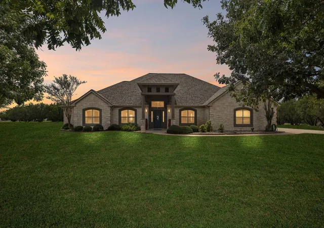 Single family home for sale at 120 Davis Ln, Georgetown, TX 78633 | MLS# 5634771