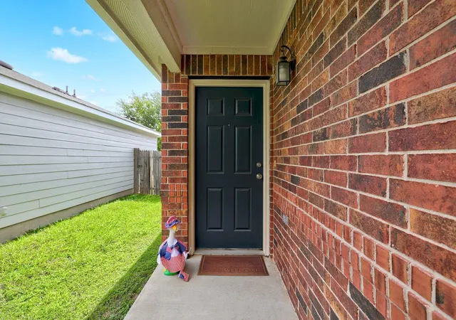 Photo 4 of Single family home for sale at 11313 Barns Trl, Austin, TX 78754 | MLS# 5216533 | Listing updated on 2026-10-23