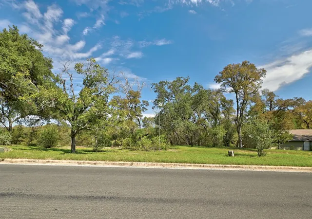 Photo 1 of Land for sale at 306 Bear Cyn Dr, Manchaca, TX 78652 | MLS# 4302057 | Listing updated on 2026-10-12