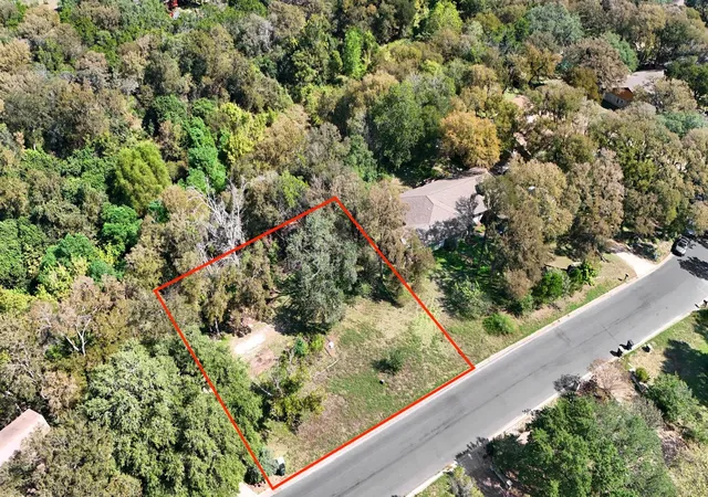 Photo 4 of Land for sale at 306 Bear Cyn Dr, Manchaca, TX 78652 | MLS# 4302057 | Listing updated on 2026-10-12