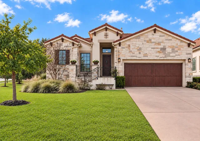 Photo 1 of Single family home for sale at 403 Indianwood Dr, Austin, TX 78738 | MLS# 7957768 | Listing updated on 2026-10-30