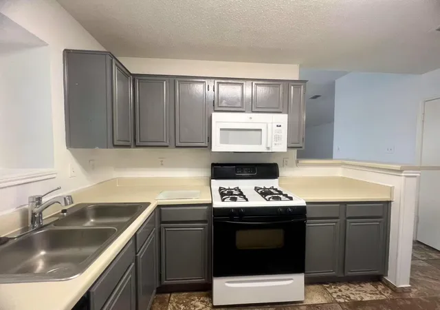 Photo 4 of Single family home for sale at 14303 Kincheloe St, Austin, TX 78725 | MLS# 4097242 | Listing updated on 2026-10-28