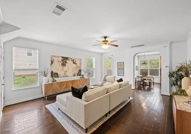 Photo 3 of Single family home for sale at 2501 Amur Dr, Austin, TX 78745 | MLS# 6399056 | Listing updated on 2026-10-28