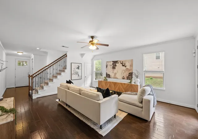 Photo 4 of Single family home for sale at 2501 Amur Dr, Austin, TX 78745 | MLS# 6399056 | Listing updated on 2026-10-28