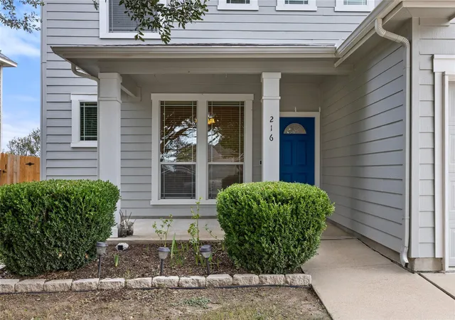 Photo 3 of Single family home for sale at 216 Hyltin St, Hutto, TX 78634 | MLS# 5961250 | Listing updated on 2026-10-24