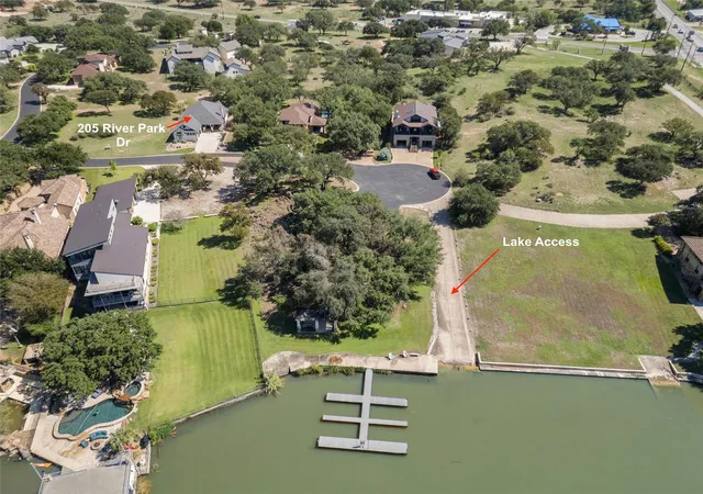 Photo 2 of Single family home for sale at 205 River Park Dr, Kingsland, TX 78639 | MLS# 1394937 | Listing updated on 2026-10-15