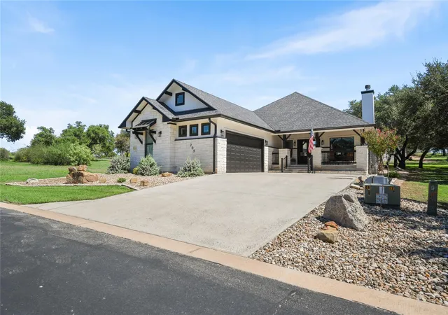 Photo 3 of Single family home for sale at 205 River Park Dr, Kingsland, TX 78639 | MLS# 1394937 | Listing updated on 2026-10-15