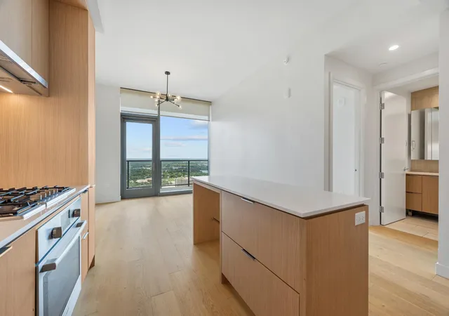 Listing Photo 4 - Condo for sale in 44 East Avenue located at 44 E Ave, Austin, TX 78701 - Unit #3305