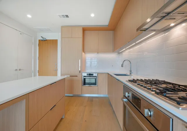 Listing Photo 5 - Condo for sale in 44 East Avenue located at 44 E Ave, Austin, TX 78701 - Unit #3305