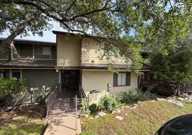 Townhouse for sale at 151 Comanche Pt, Point Venture, TX 78645 | MLS# 4281966