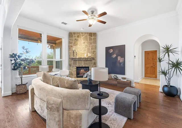 Photo 1 of Single family home for sale at 9205 Villa Norte Dr, Austin, TX 78726 | MLS# 7527089 | Listing updated on 2026-10-18