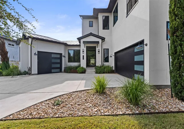 Photo 2 of Single family home for sale at 706 Crestone Strm Dr, Austin, TX 78738 | MLS# 5708570 | Listing updated on 2026-10-28