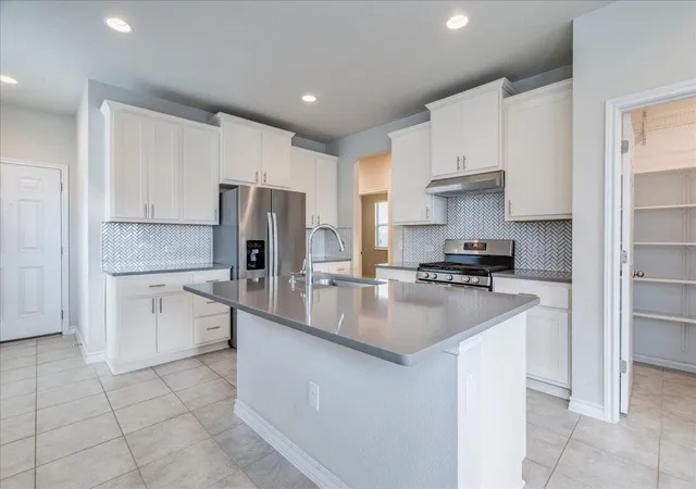 Photo 3 of Single family home for sale at 125 Boxwood Dr, Buda, TX 78610 | MLS# 6302229 | Listing updated on 2026-10-30