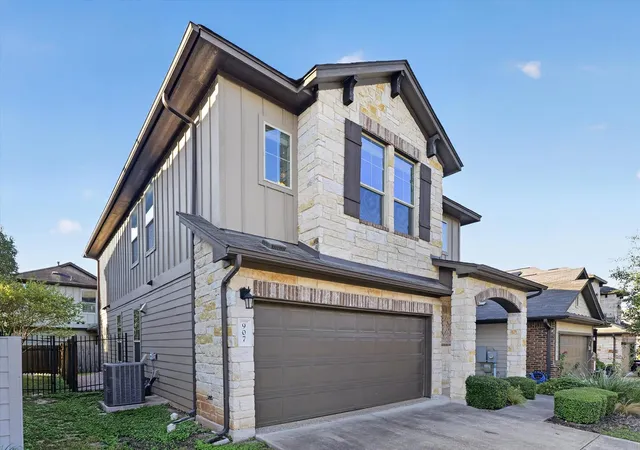 Photo 2 of Single family home for sale at 907 Sleepy Dell Ln, Austin, TX 78748 | MLS# 4359981 | Listing updated on 2026-10-27