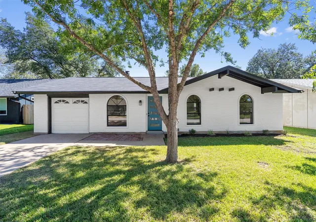 Photo 1 of Single family home for sale at 6611 Boleynwood Dr, Austin, TX 78745 | MLS# 4527613 | Listing updated on 2026-10-27