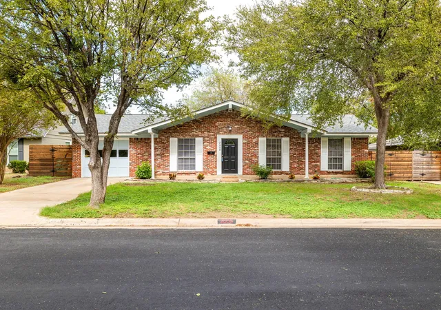 Photo 3 of Single family home for sale at 2008 Vallejo St, Austin, TX 78757 | MLS# 9585753 | Listing updated on 2026-10-27