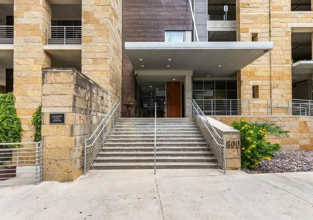 Photo 4 of Condo for sale at 800 W 5th Street #507, Austin, TX 78703 | MLS# 7601182 | Listing updated on 2026-10-15