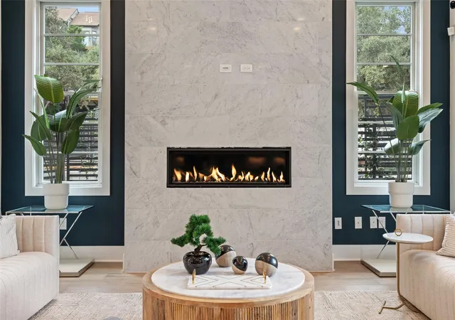 Listing Photo 2 - Condo for sale in building located at 1719 Spyglass Dr, Austin, TX 78746 - Unit #1