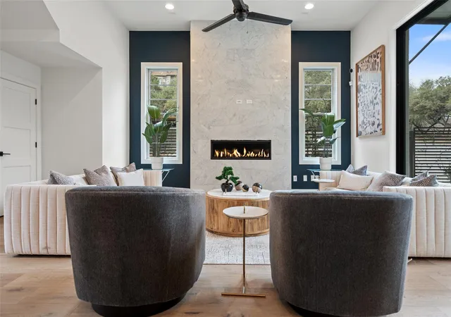 Listing Photo 1 - Condo for sale in building located at 1719 Spyglass Dr, Austin, TX 78746 - Unit #1