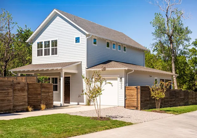 Photo 1 of Single family home for sale at 300 W Mockingbird Ln #2, Austin, TX 78745 | MLS# 5890930 | Listing updated on 2026-10-28