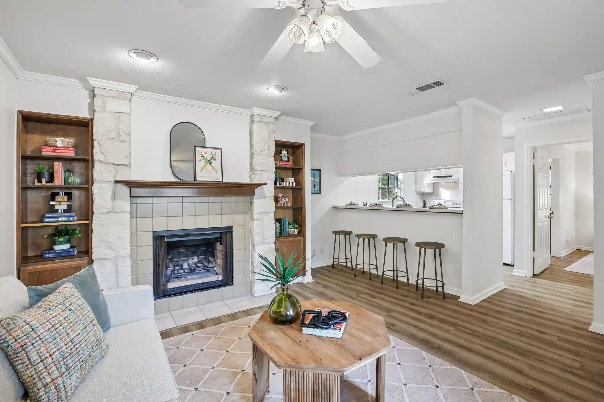 Listing Photo 2 - Condo for sale in 2412 Enfield Rd located at 2412 Enfield Rd, Austin, TX 78703 - Unit 2412 Enfield Rd