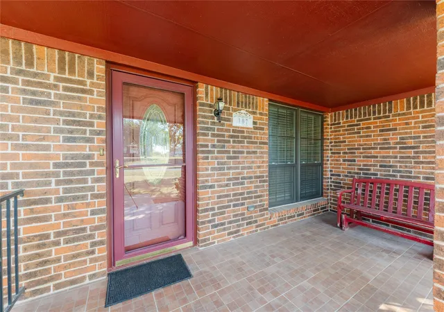 Photo 4 of Single family home for sale at 107 Clarks Grv Ln, Hutto, TX 78634 | MLS# 6981479 | Listing updated on 2026-10-29