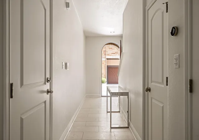 Listing Photo 4 - Condo for sale in building located at 2505 Enfield Rd, Austin, TX 78703 - Unit #12