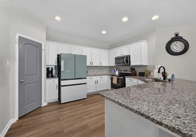 Photo 4 of Single family home for sale at 125 Fair Anne Dr, Georgetown, TX 78626 | MLS# 8294065 | Listing updated on 2026-10-22
