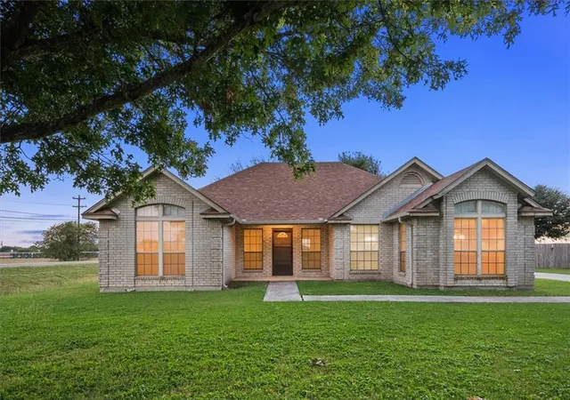 Photo 1 of Single family home for sale at 1019 San Jacinto St, Lockhart, TX 78644 | MLS# 1628428 | Listing updated on 2026-10-17