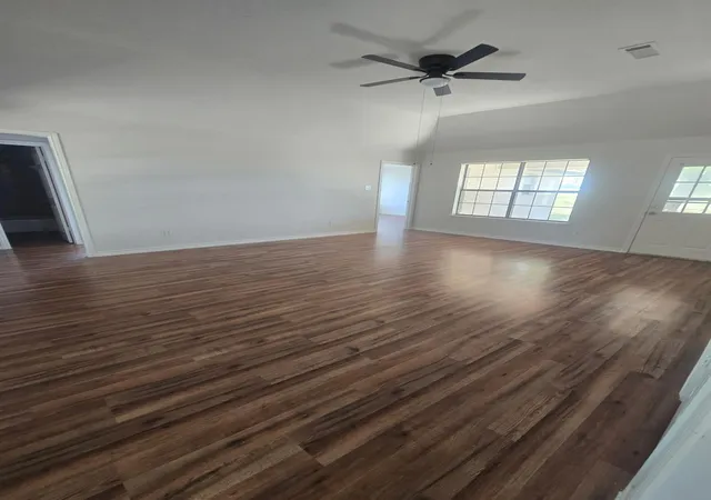 Photo 2 of Single family home for sale at 1019 San Jacinto St, Lockhart, TX 78644 | MLS# 1628428 | Listing updated on 2026-10-17