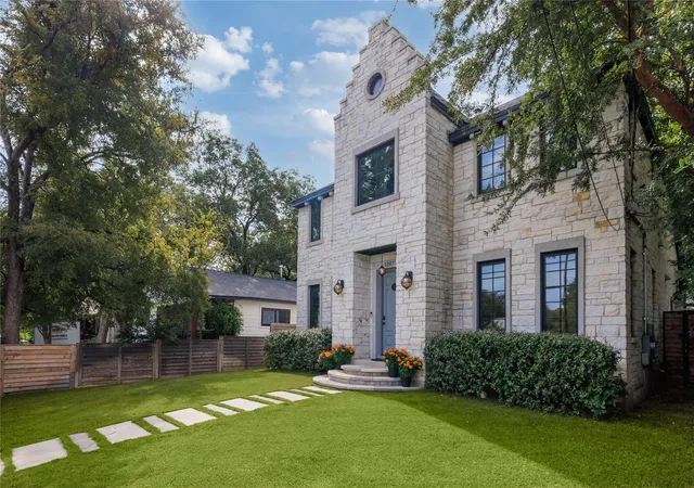 Photo 3 of Single family home for sale at 1107 Woodland Ave, Austin, TX 78704 | MLS# 2880865 | Listing updated on 2026-10-28